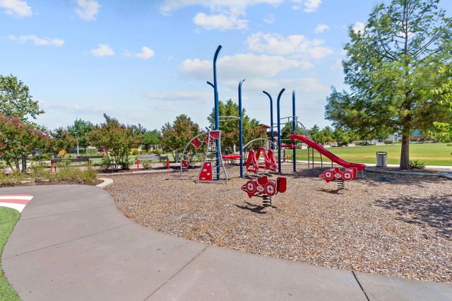 7120 Silver Star LN, Austin, TX 78744