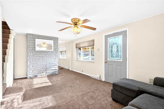 560 Connecticut, Rochester Twp, PA 15074