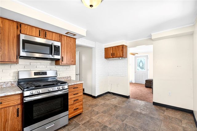 560 Connecticut, Rochester Twp, PA 15074