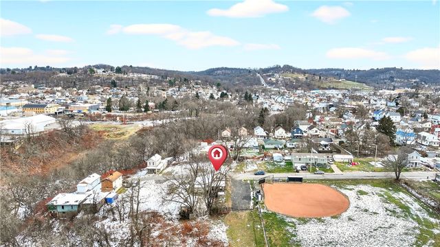 560 Connecticut, Rochester Twp, PA 15074