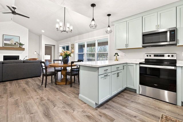 31 ASH GROVE PLACE, Kaukauna, WI 54130