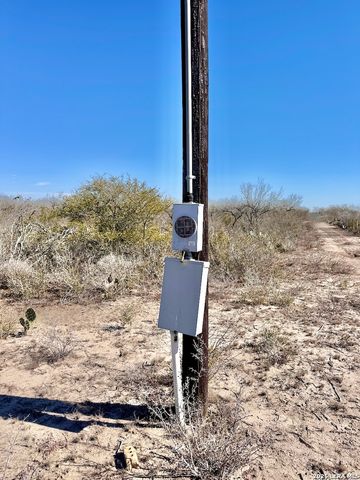 28.47 Cr 339, Jourdanton, TX 78026