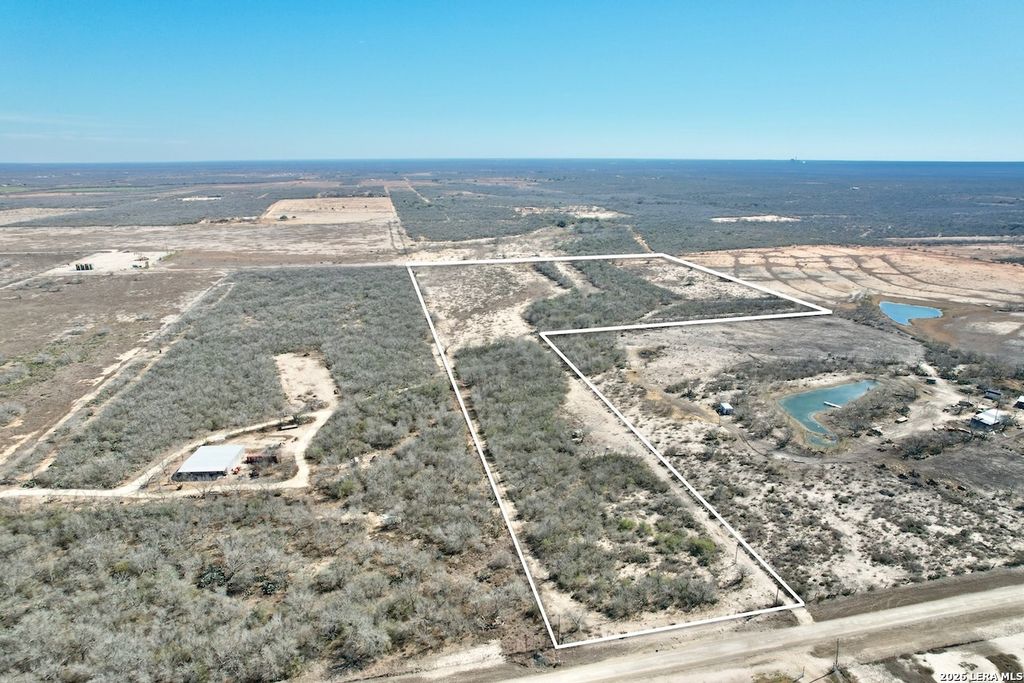 28.47 Cr 339, Jourdanton, TX 78026