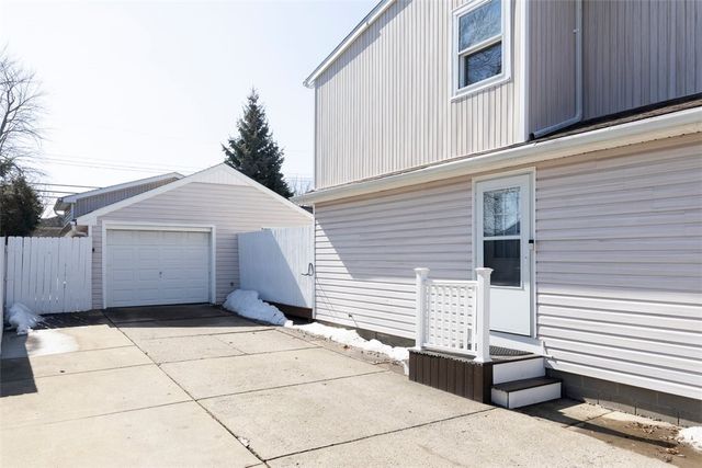 172 Calvin Court South, Tonawanda, NY 14150