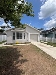 933 VISTA PALMA WAY, Orlando, FL 32825