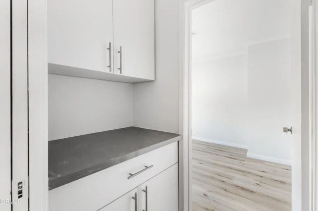 1736 Normandie Avenue 7, Los Angeles, CA 90027