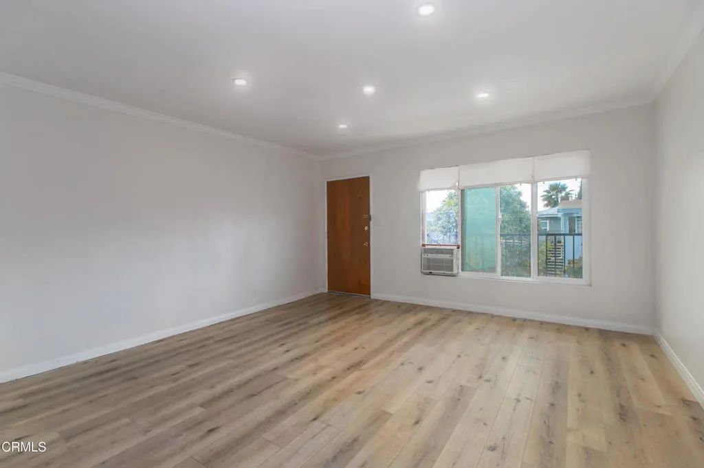 1736 Normandie Avenue 7, Los Angeles, CA 90027