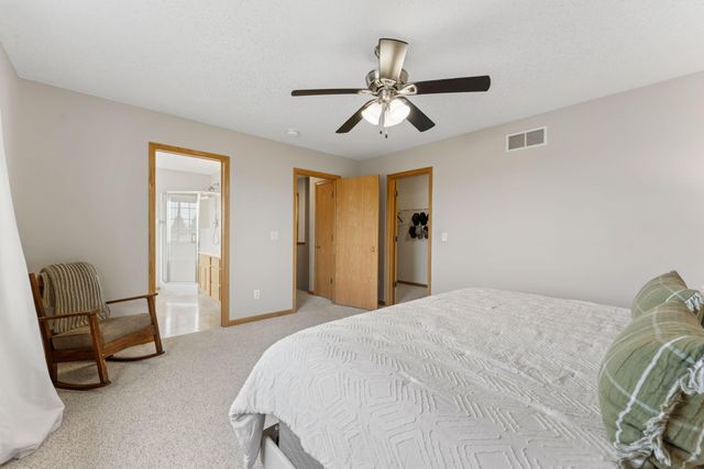 3941 94th Avenue N, Brooklyn Park, MN 55443