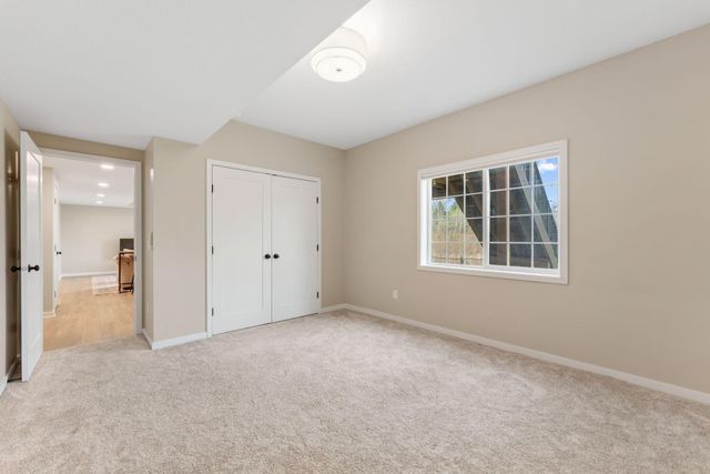 3941 94th Avenue N, Brooklyn Park, MN 55443