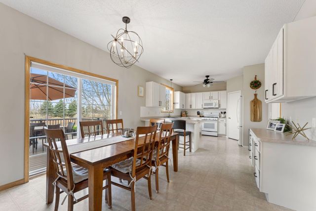 3941 94th Avenue N, Brooklyn Park, MN 55443