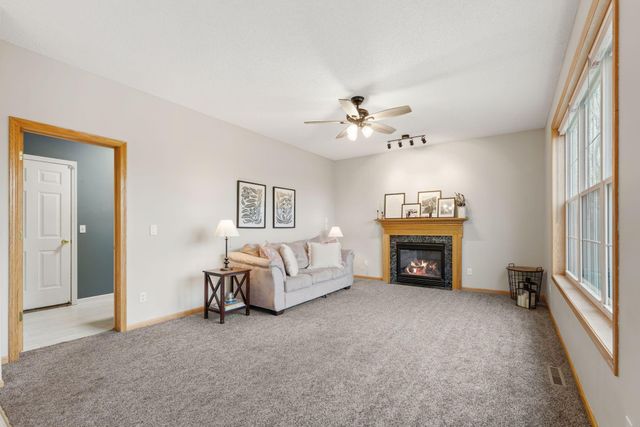 3941 94th Avenue N, Brooklyn Park, MN 55443