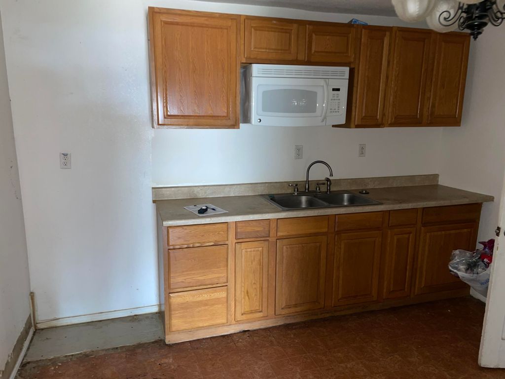 Image 4 of property listing at 705 Veck Street, San Angelo, TX 76903