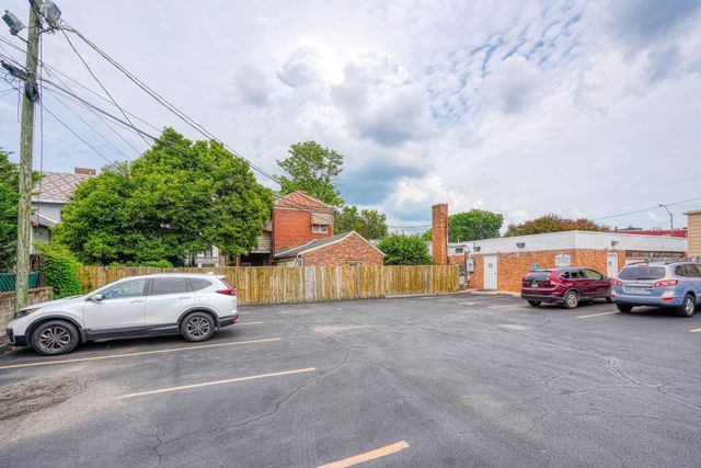 36 N Walnut Street, Chillicothe, OH 45601