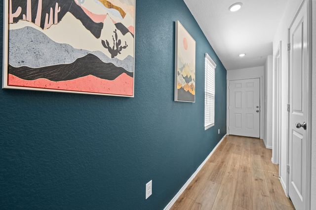 52 Trinity CIR, Lockhart, TX 78644