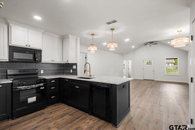917 Crosby St., Tyler, TX 75701