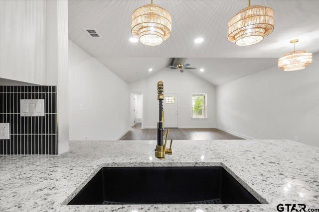 917 Crosby St., Tyler, TX 75701