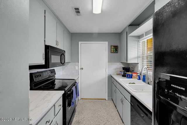 2859 LORAN Drive W, Jacksonville, FL 32216