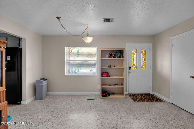 2859 LORAN Drive W, Jacksonville, FL 32216