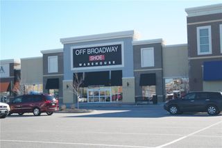 253 S Stewart Road, Liberty, MO 64068