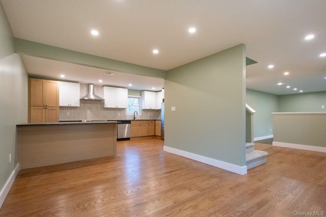 7 Howard Drive, Coram, NY 11727