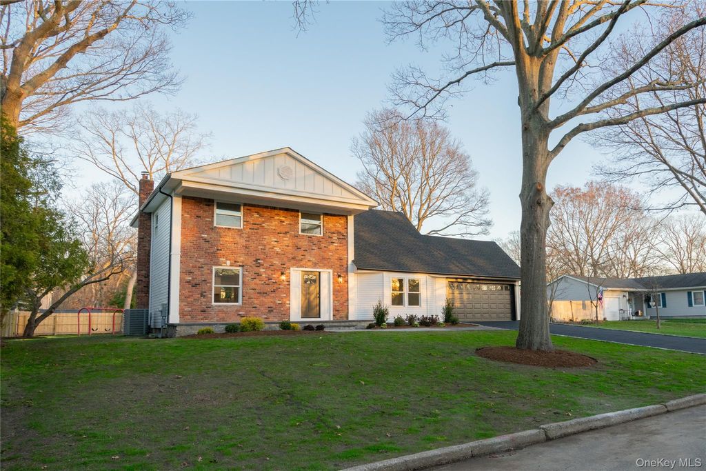 7 Howard Drive, Coram, NY 11727