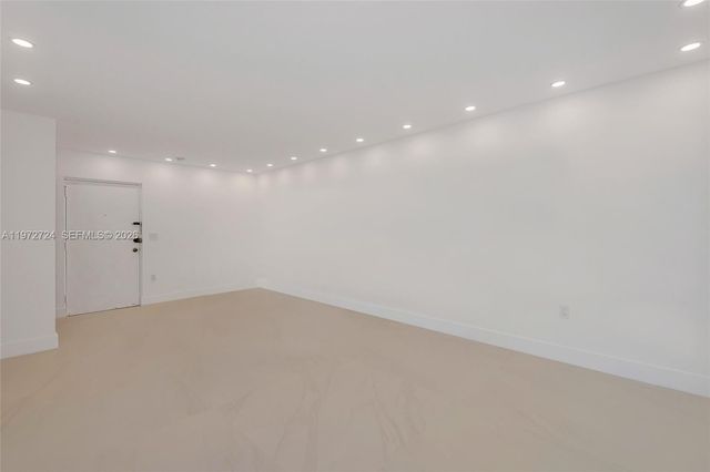 17620 Atlantic Blvd 311, Sunny Isles Beach, FL 33160