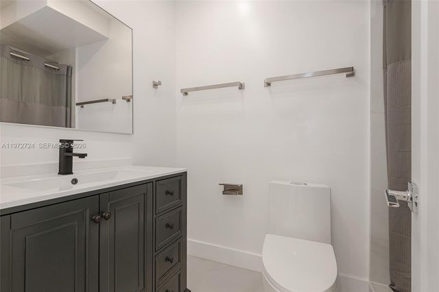 17620 Atlantic Blvd 311, Sunny Isles Beach, FL 33160