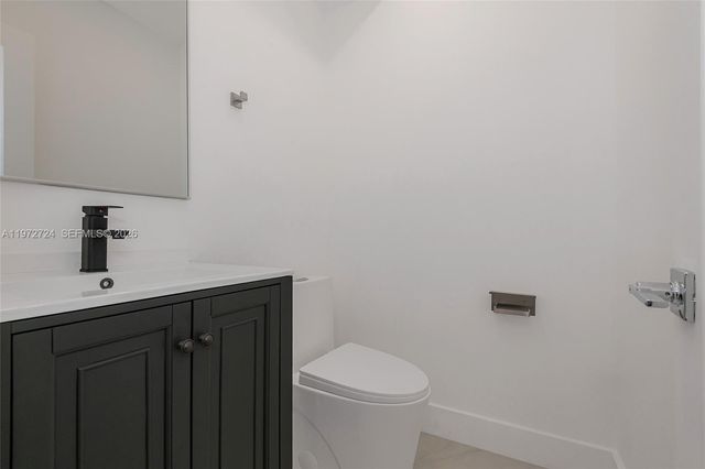 17620 Atlantic Blvd 311, Sunny Isles Beach, FL 33160