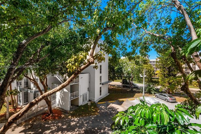 17620 Atlantic Blvd 311, Sunny Isles Beach, FL 33160