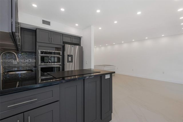 17620 Atlantic Blvd 311, Sunny Isles Beach, FL 33160