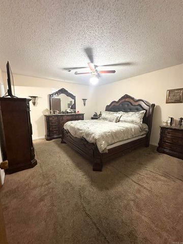 2005 Wellington Dr, Pine Bluff, AR 71603