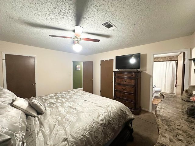 2005 Wellington Dr, Pine Bluff, AR 71603