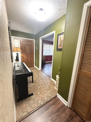 2005 Wellington Dr, Pine Bluff, AR 71603