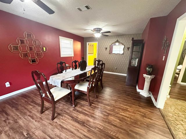 2005 Wellington Dr, Pine Bluff, AR 71603