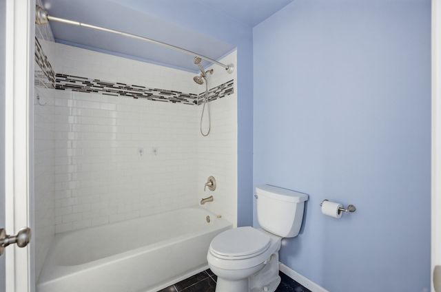 1925 Golf View Drive 1A, Bartlett, IL 60103