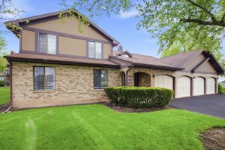 1925 Golf View Drive 1A, Bartlett, IL 60103