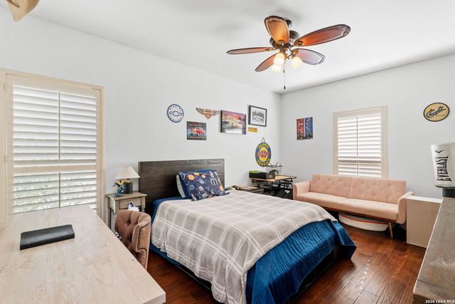 819 County Road 356, La Vernia, TX 78101