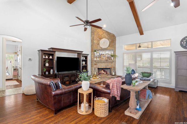 819 County Road 356, La Vernia, TX 78101