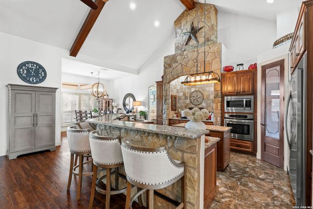 819 County Road 356, La Vernia, TX 78101