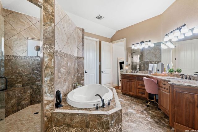 819 County Road 356, La Vernia, TX 78101