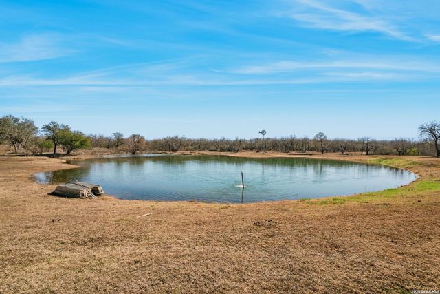 819 County Road 356, La Vernia, TX 78101