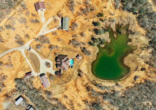 819 County Road 356, La Vernia, TX 78101