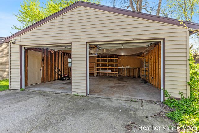 3012 Longstreet Avenue, Wyoming, MI 49509