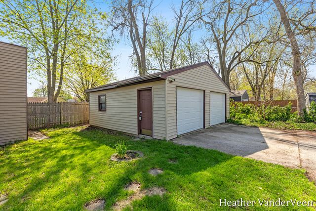 3012 Longstreet Avenue, Wyoming, MI 49509