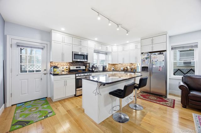 96 Coale, Staten Island, NY 10314