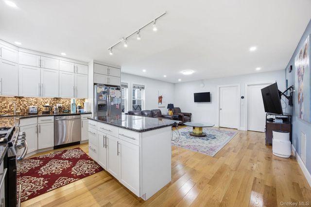 96 Coale, Staten Island, NY 10314