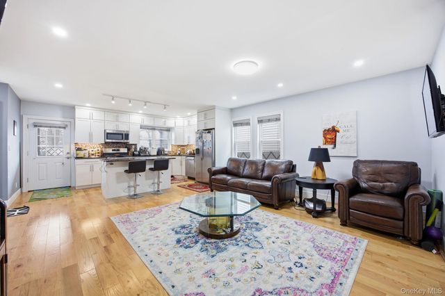 96 Coale, Staten Island, NY 10314