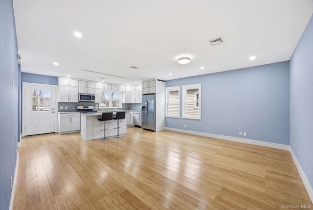 96 Coale, Staten Island, NY 10314