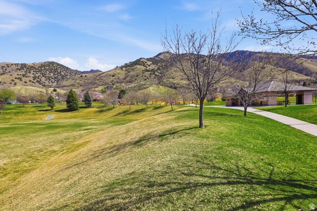 32 S SHADOW MTN DR, Logan, UT 84321