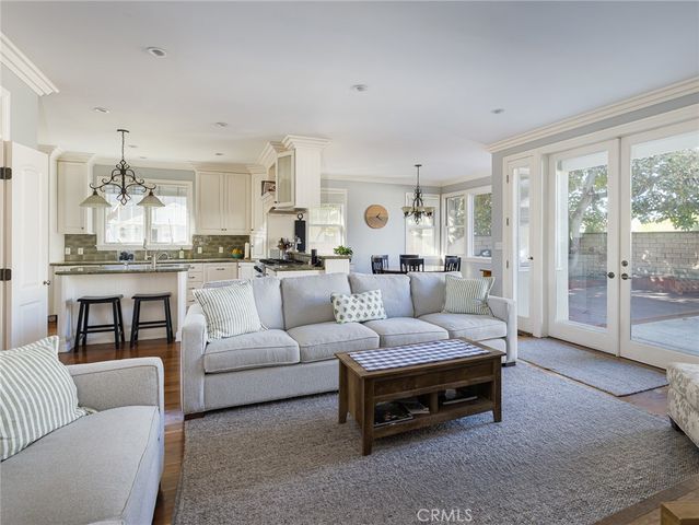 1201 E Pine, El Segundo, CA 90245